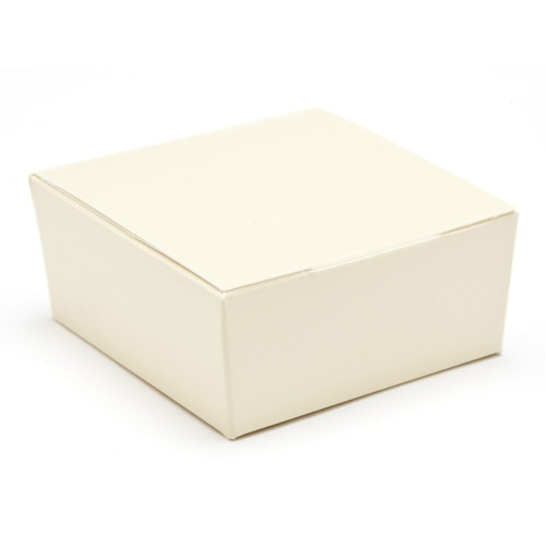 Ready-Assembled 4 Choc Ballotin Flat Top Box Only 66mm x 66mm x 31mm in Cream